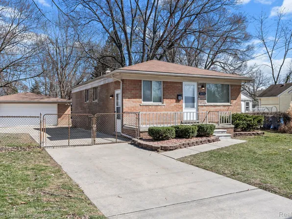 24152 Eureka Ave, Warren, MI 48091