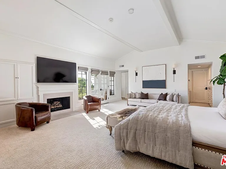 1075 Wallace Rdg — Photo 18