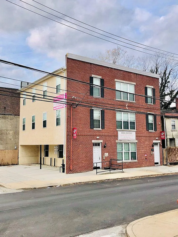 Building Photo - 1242-44 N 16th St #3