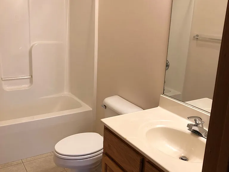Long Beach Cove Villa Apartments — Photo 18