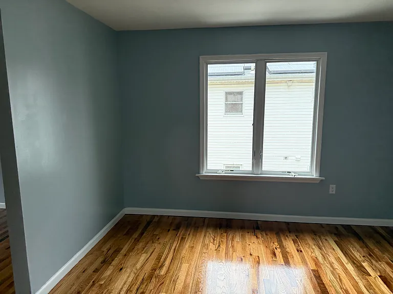 715 Mack Pl #2 — Photo 7
