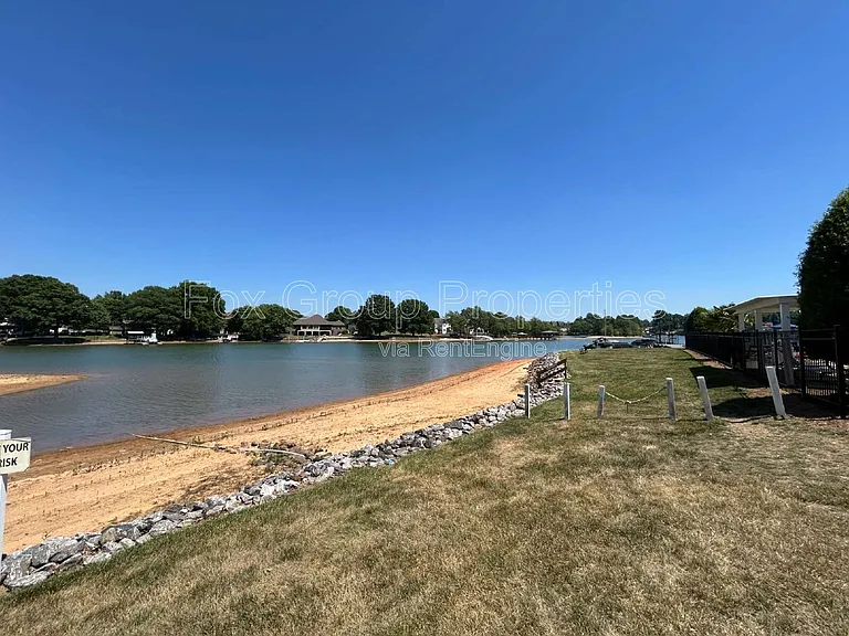 124 Pamlico Ln — Photo 26