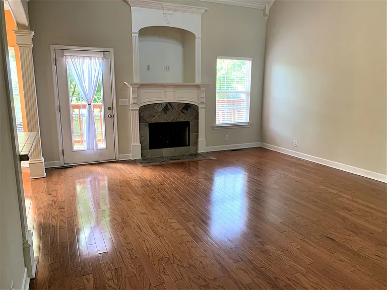 320 Foundry Cir — Photo 6