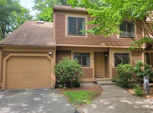 1 Sterling Pl #1, Avon, CT 06001