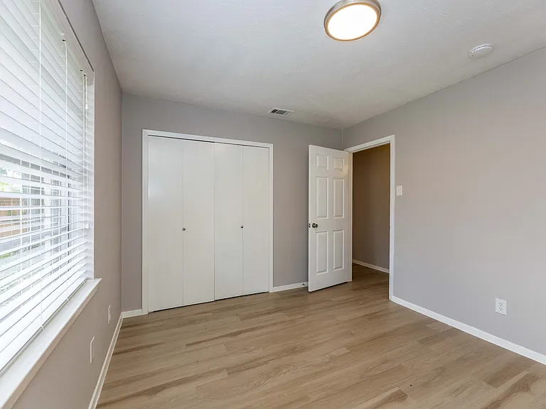 1505 McDonald Dr — Photo 24