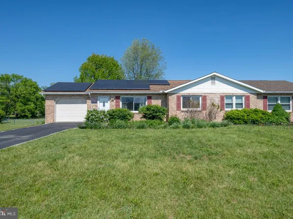 258 N Locust Point Rd APT D, Mechanicsburg, PA 17050