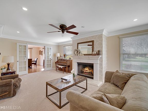 3rd image of 819 Brentwood Dr