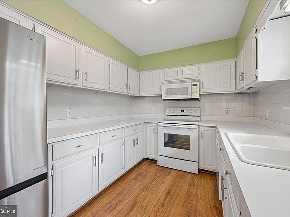 5th image of 216 Mature Rd