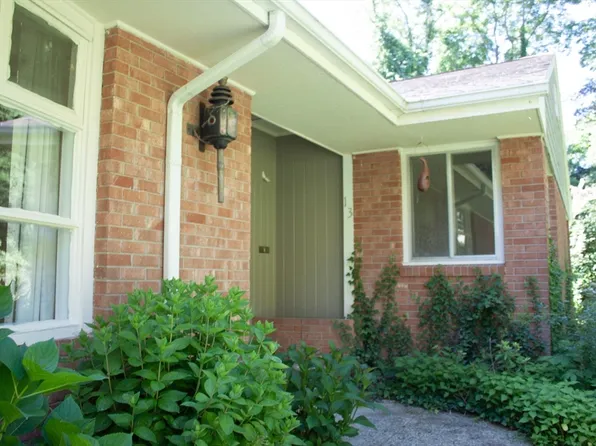13 Montclair Dr, Worcester, MA 01609