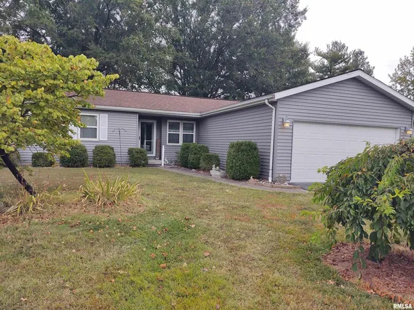 110 Stork St, Anna, IL 62906