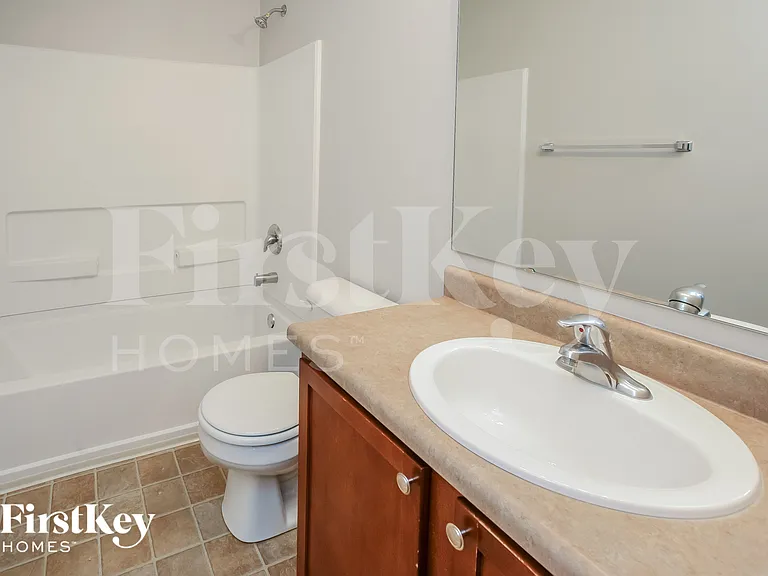 8119 Rambling Rd — Photo 13