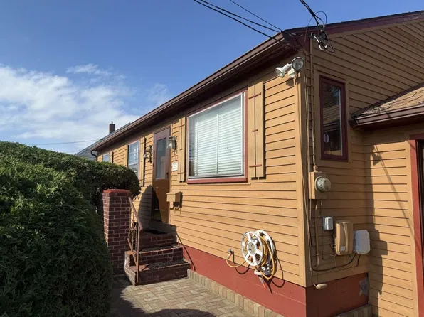 1634 North Avenue, Burlington, VT 05408