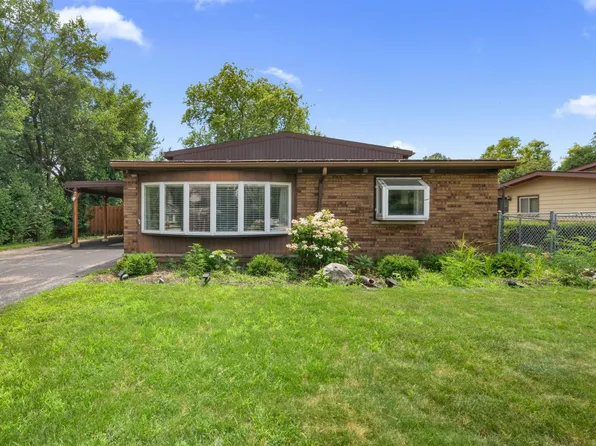 3465 Tamarind Dr, Northbrook, IL 60062