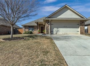 3913 Wickersham Dr, Edmond, OK 73013