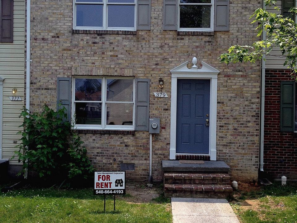 1st image of 379 Surrey Club Ln