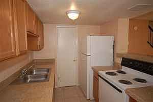 3rd image of 4649 E Wood St