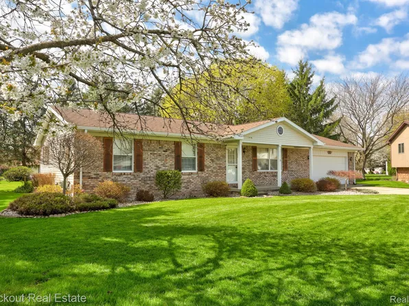 5 Krafft Ct, Frankenmuth, MI 48734