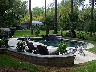 1st image of 814 Eastcliff Dr