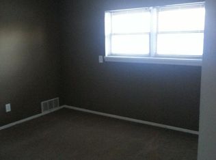 1307 1/2 N Hershey Rd APT 4, Bloomington, IL 61704