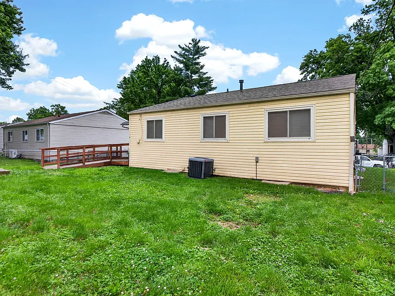 17 Hill Pl — Photo 26