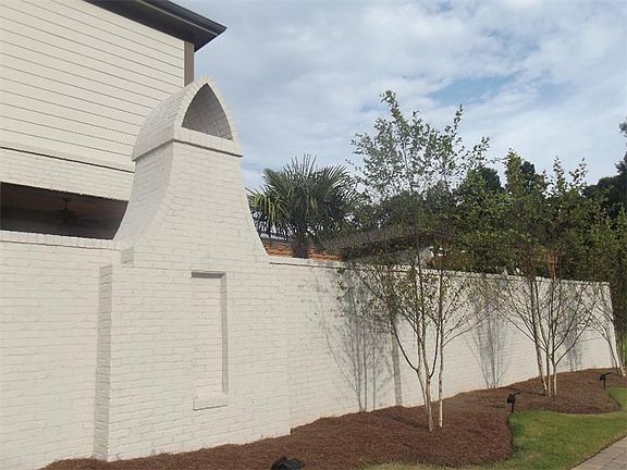 3rd image of 129 Village Green Ave