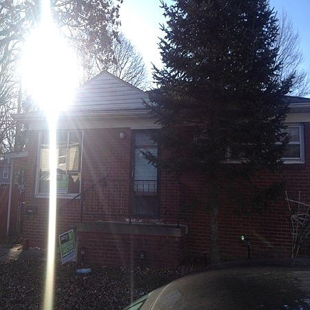 1st image of 33 Hollywood Ct