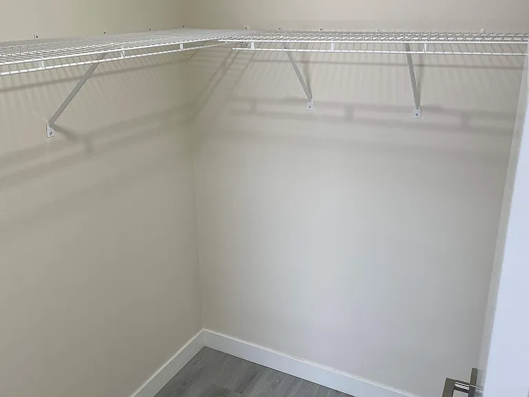 270 Peguis St — Photo 7