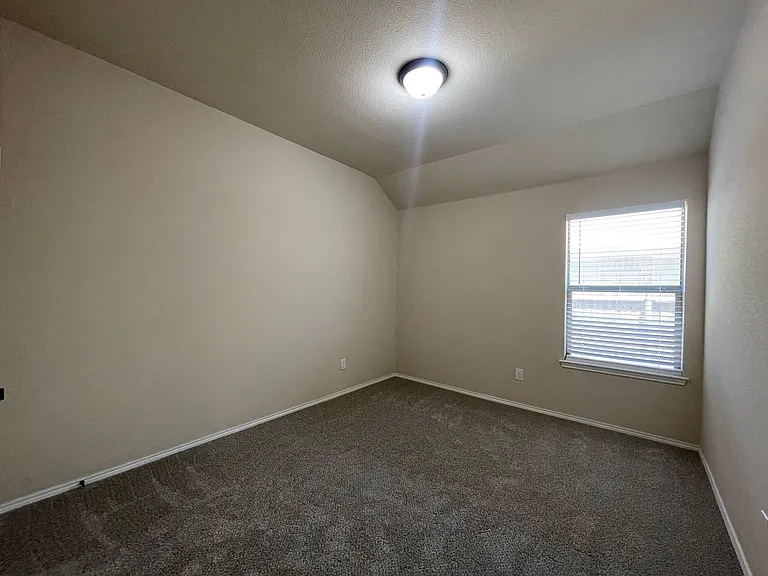 2120 Blakely Ct — Photo 30