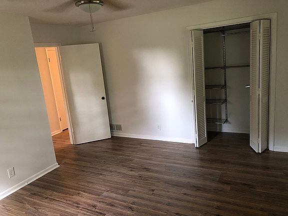 Bedroom w/Elfa closets