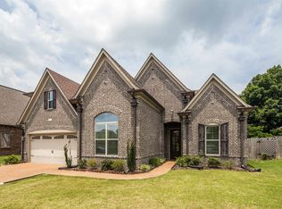 325 Whispering Creek Dr, Oakland, TN 38060