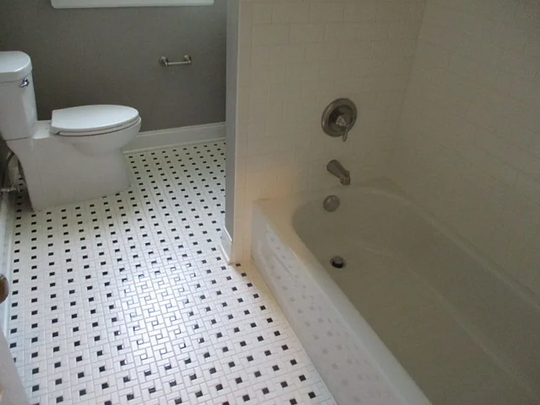 515 W Hutchinson Ave — Photo 9