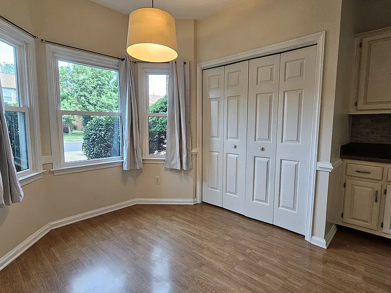 627 Creekside Ct — Photo 5