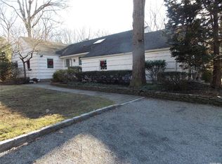 19 Southgate Rd, Setauket, NY 11733