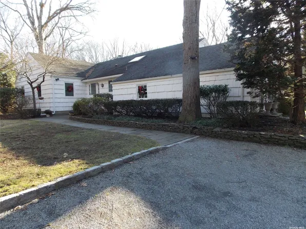 19 Southgate Road, Setauket, NY 11733