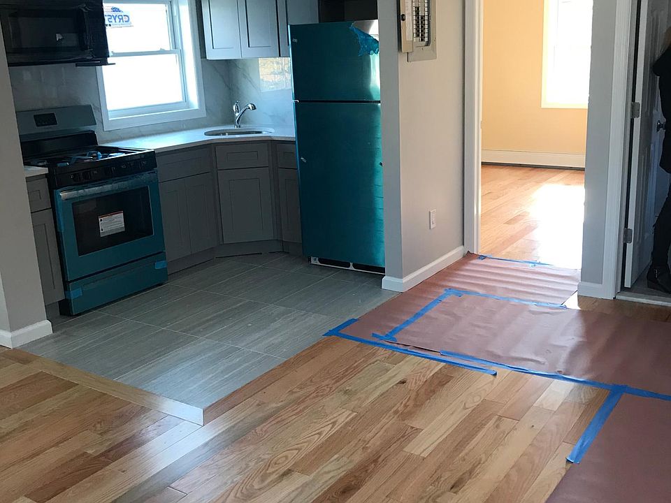 View of the kitchen and entrance To first bedroom