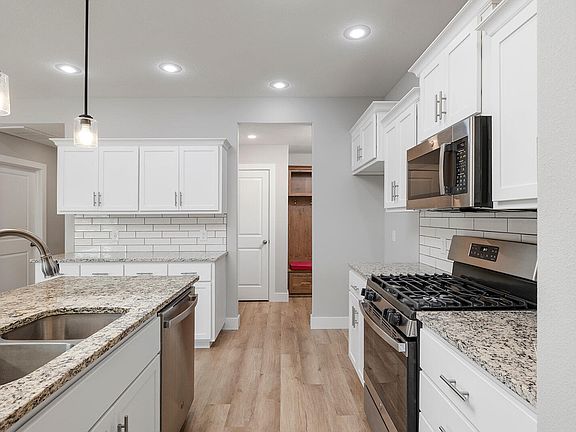 5th image of 757 N Glenwood Avenue