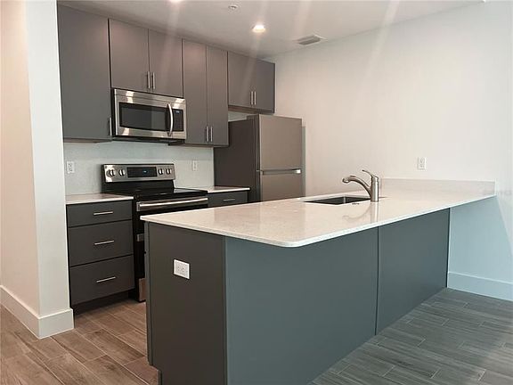 3rd image of 1338 4th St Unit 311