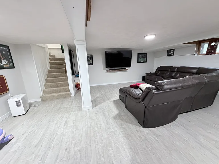 28 Houghton St #1 — Photo 19
