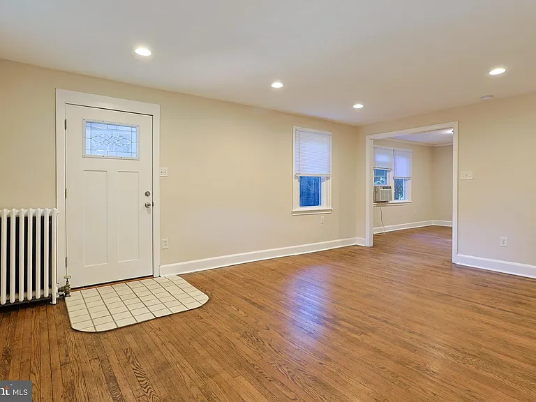247 Trent Rd — Photo 2