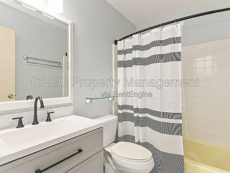 321 Shaftesbury Ln — Photo 33