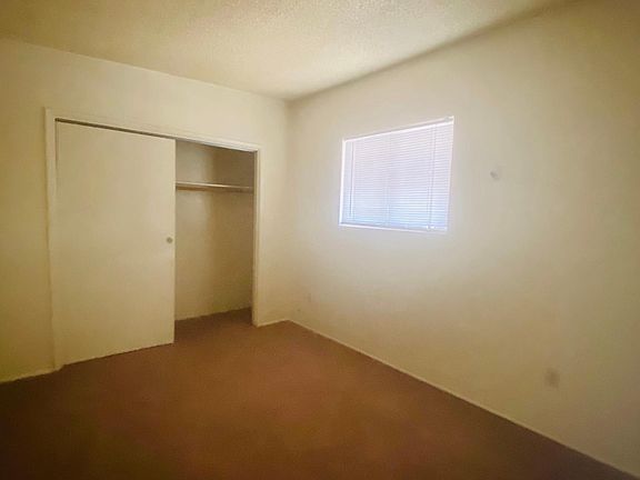 4th image of 304 W Lee St