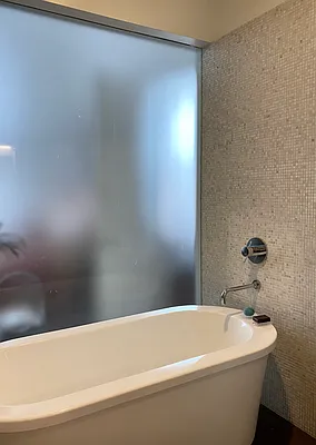 Rented by Luxus Manhattan Realty | media 19