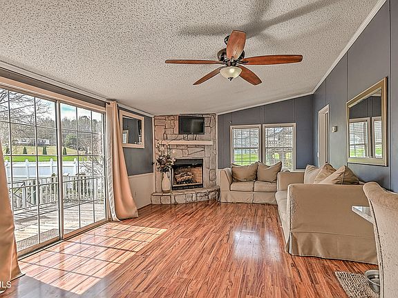 4th image of 266 Max Jett Rd