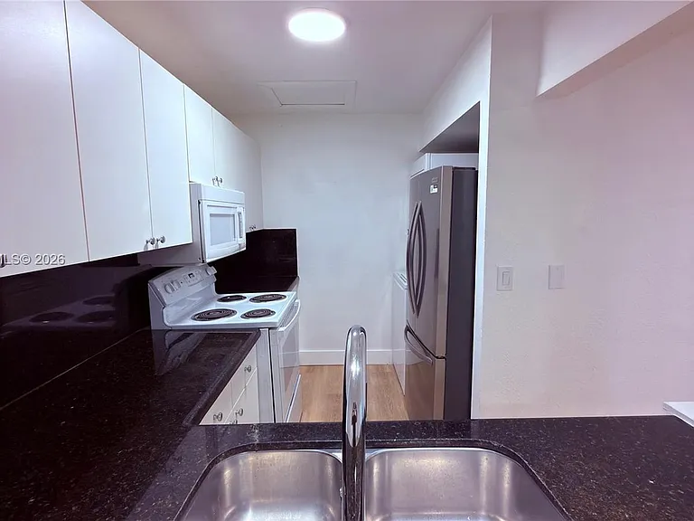 2735 W 66th St #2123 — Photo 7