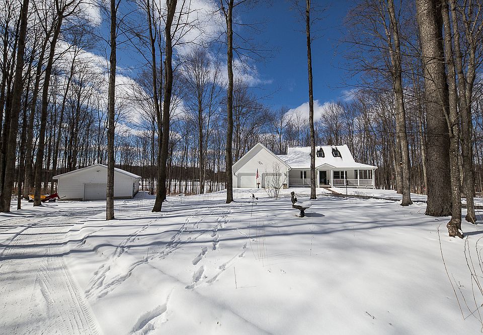 3469 N 25th Rd, Mesick, MI 49668 | Zillow
