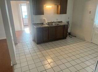 27301 Woodmont St, Roseville, MI 48066