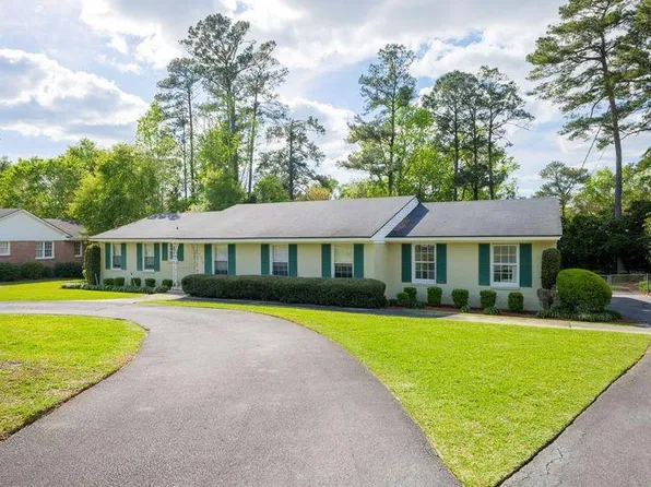 2310 N Sherwood Dr, Valdosta, GA 31602