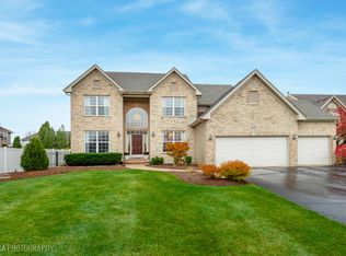 1123 Village Rd, Crystal Lake, IL 60014