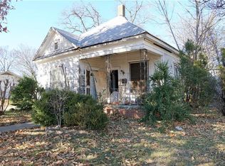 425 E Gandy St, Denison, TX 75021