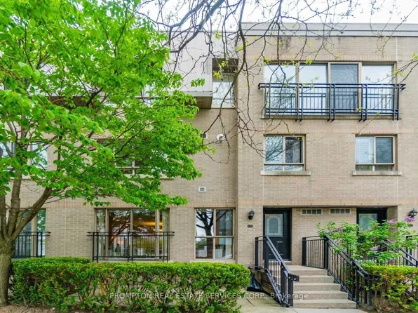 38 Hollywood Ave #123, Toronto, ON M2N 6S5